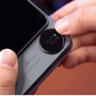 Description: powerbank-ultra-demo-charge.gif